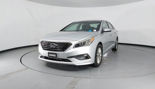 Hyundai • Sonata