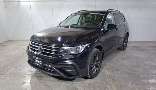 Volkswagen • Tiguan