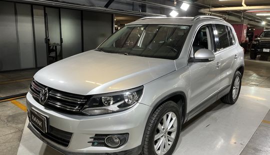 Volkswagen • Tiguan