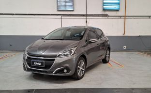 Peugeot • 208