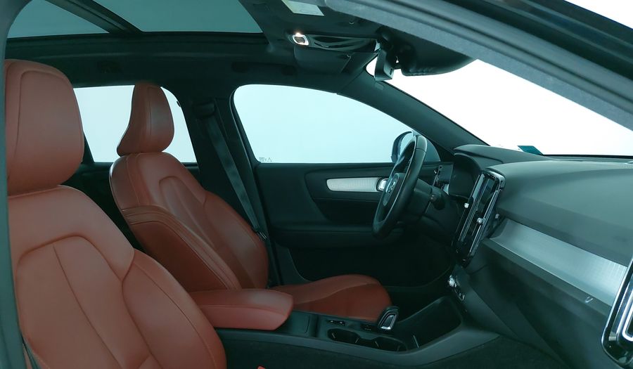 Volvo Xc40 2.0 MOMENTUM T5 AUTO 4WD Suv 2019