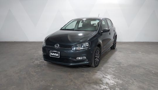 Volkswagen • Polo