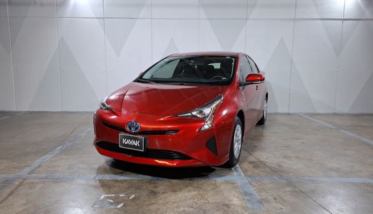 Toyota • Prius