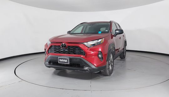 Toyota • RAV4