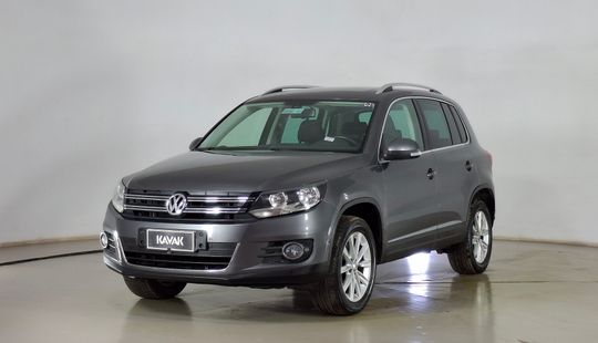 Volkswagen • Tiguan