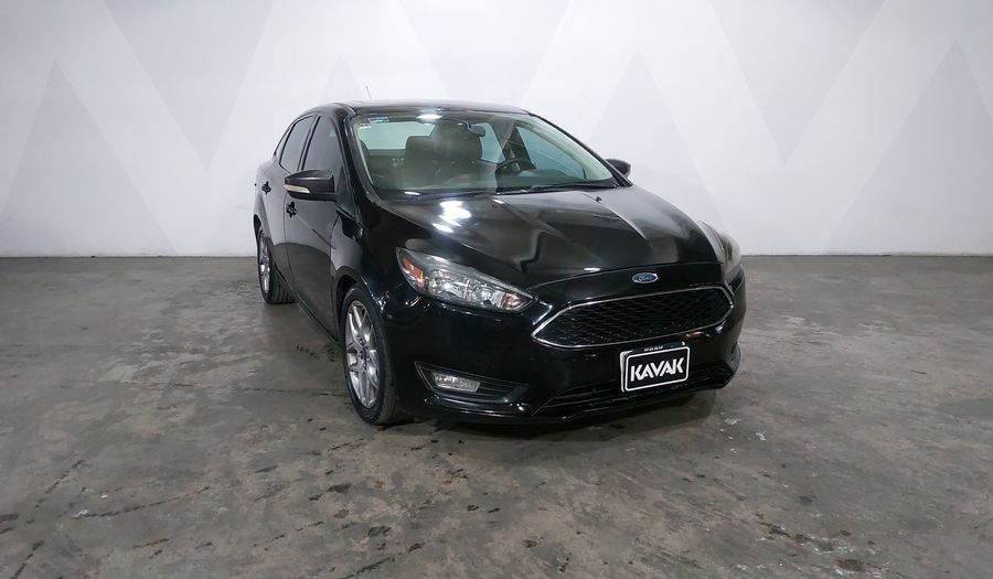 Ford Focus 2.0 SE LUXURY AT Sedan 2016