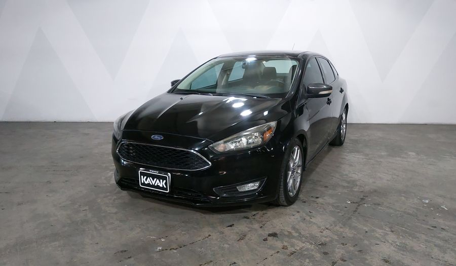 Ford Focus 2.0 SE LUXURY AT Sedan 2016