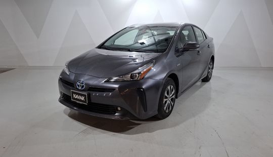 Toyota • Prius