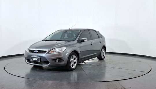 Ford Focus II 2.0 GHIA AUTO-2012