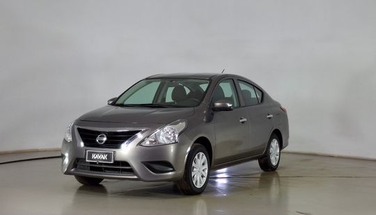 Nissan • Versa