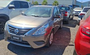 Nissan • Versa