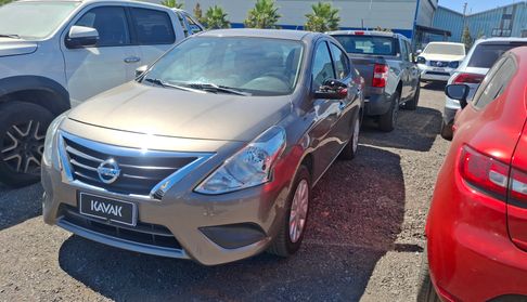 Nissan Versa 1.6 SENSE Sedan 2020