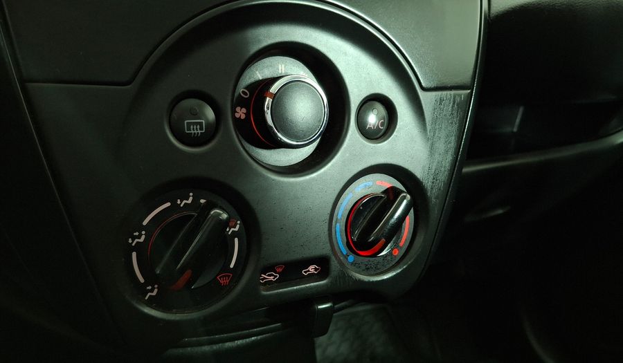 Nissan Versa 1.6 SENSE Sedan 2020