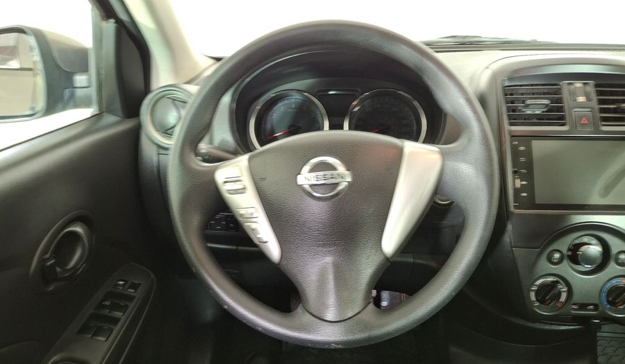 Nissan Versa 1.6 SENSE Sedan 2020