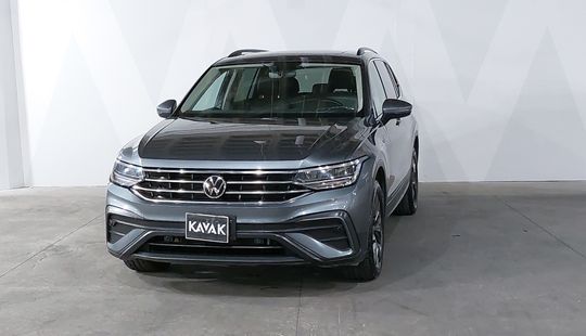 Volkswagen • Tiguan