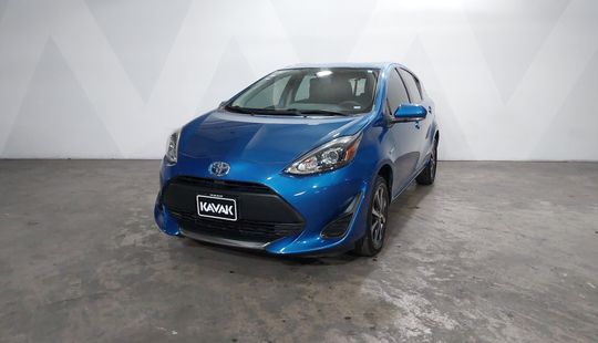 Toyota • Prius C