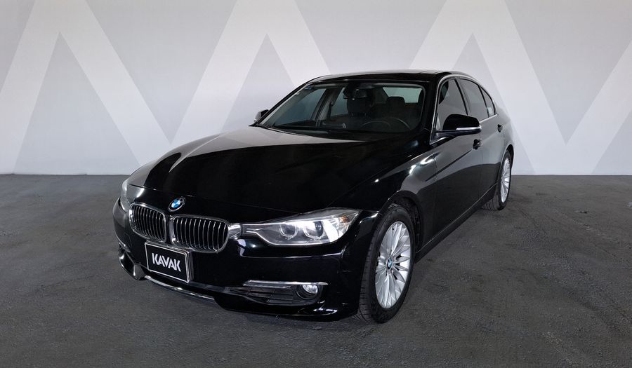 Bmw Serie 3 2.0 320IA LUXURY LINE Sedan 2015