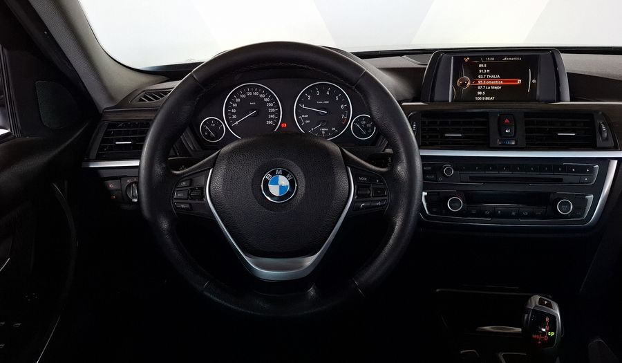 Bmw Serie 3 2.0 320IA LUXURY LINE Sedan 2015