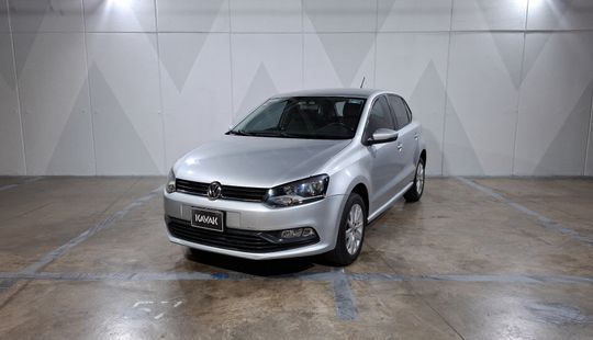 Volkswagen • Polo