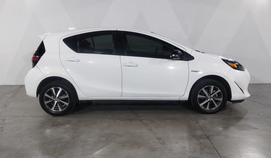 Toyota Prius C 1.5 HYBRID AUTO Hatchback 2018