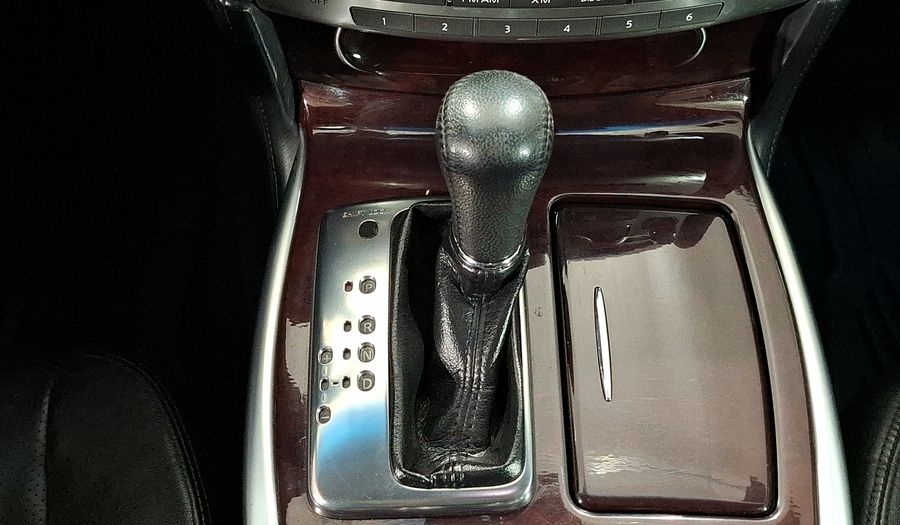 Infiniti Q70 3.7 SEDUCTION AT Sedan 2014