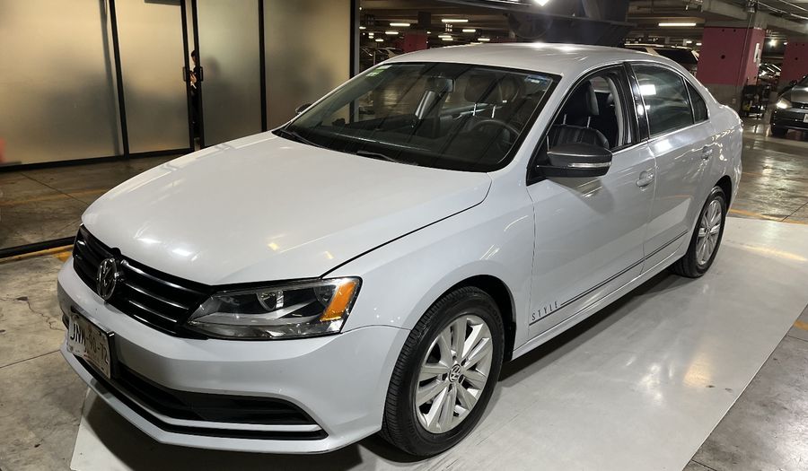 Volkswagen Jetta 2.0 STYLE MT Sedan 2017