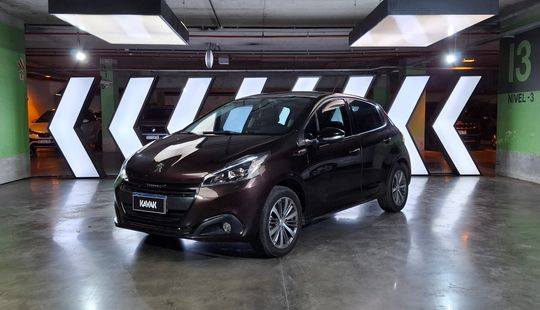 Peugeot • 208