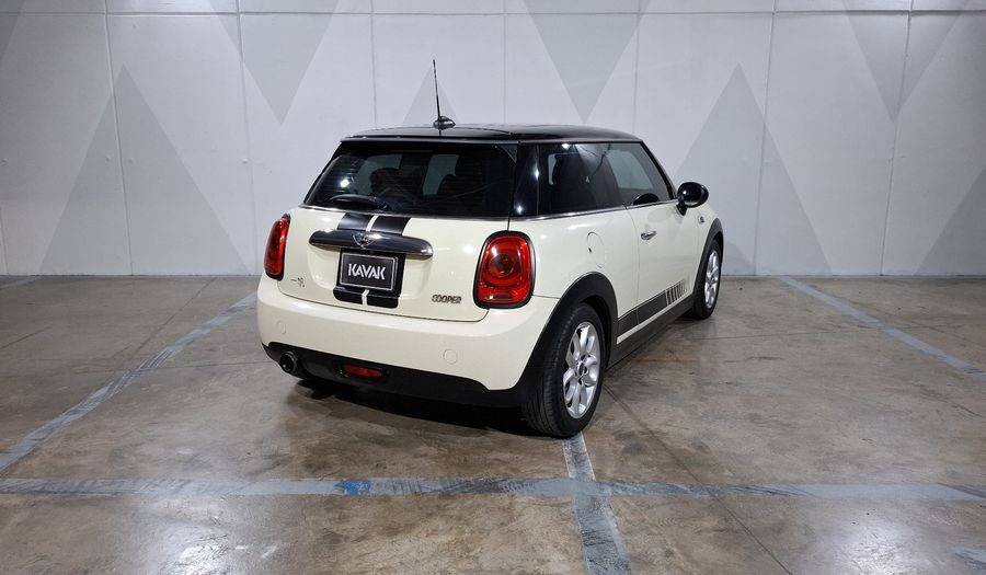 Mini Cooper 1.5 COOPER CHILI AT Hatchback 2016