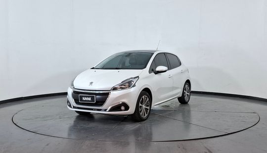 Peugeot • 208