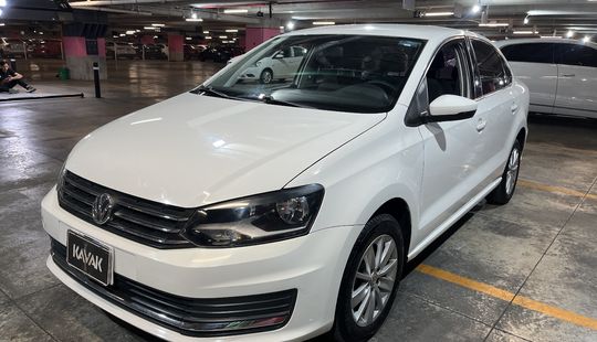 Volkswagen • Vento