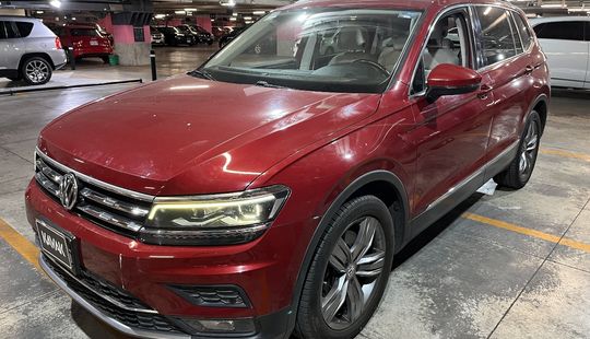 Volkswagen • Tiguan