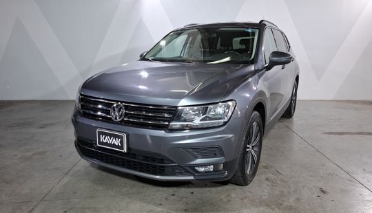 Volkswagen • Tiguan