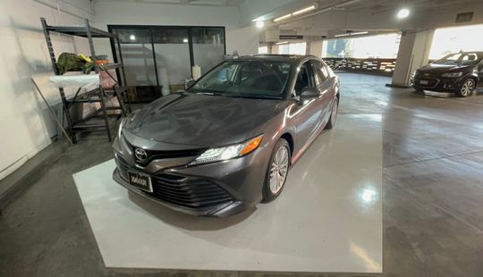 Toyota • Camry