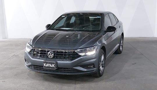 Volkswagen • Jetta