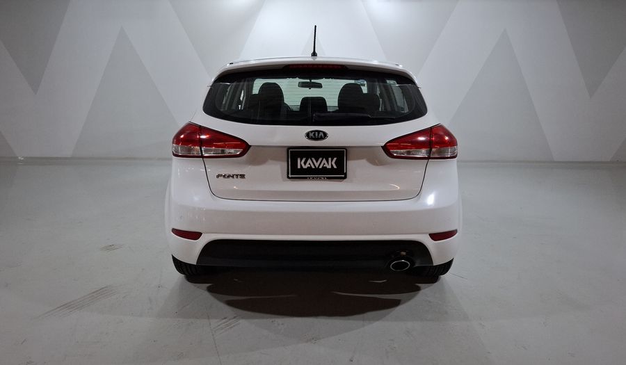 Kia Forte 2.0 EX MT Hatchback 2017