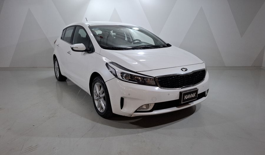 Kia Forte 2.0 EX MT Hatchback 2017