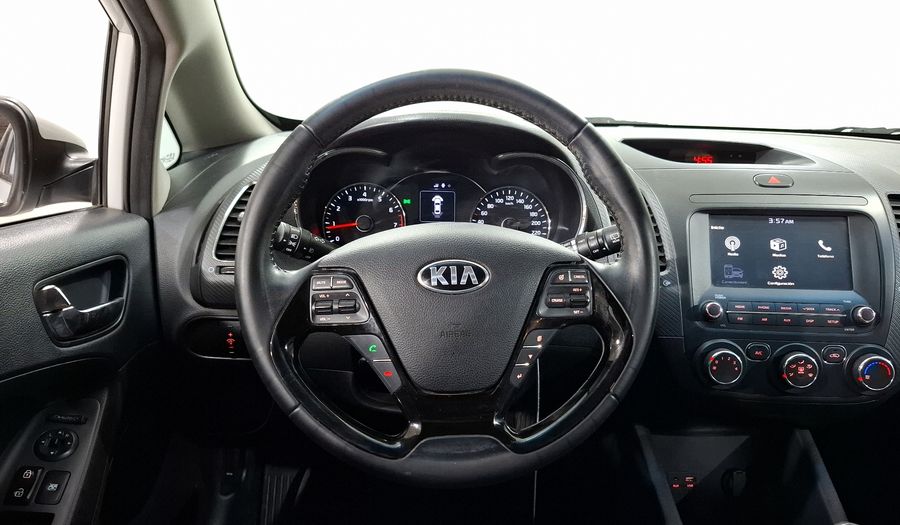 Kia Forte 2.0 EX MT Hatchback 2017