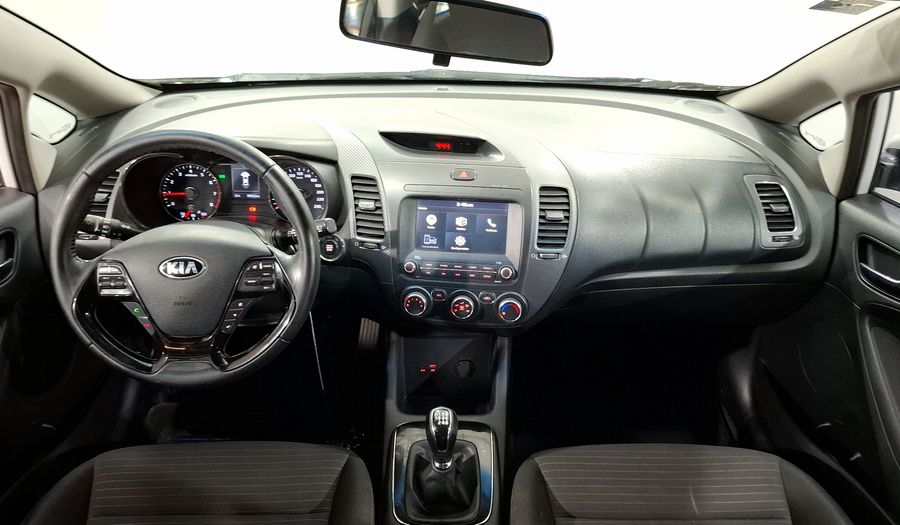 Kia Forte 2.0 EX MT Hatchback 2017
