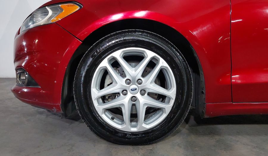 Ford Fusion 2.5 SE I4 NAV MR AT Sedan 2014