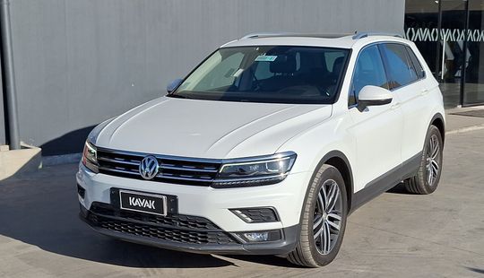 Volkswagen • Tiguan