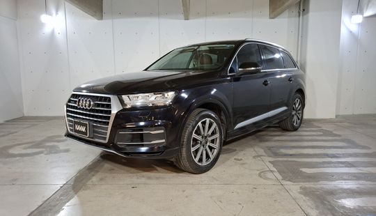 Audi • Q7