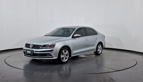 Volkswagen Vento 2.5 ADVANCE PLUS Sedan 2016