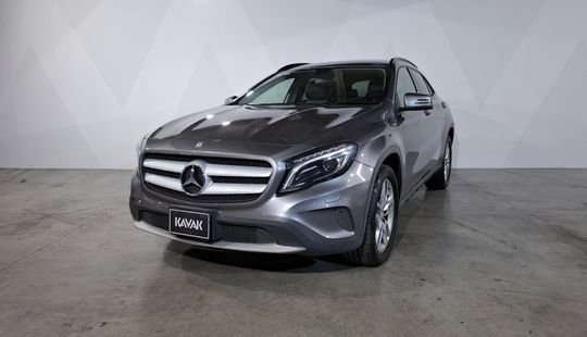 Mercedes Benz • Clase GLA