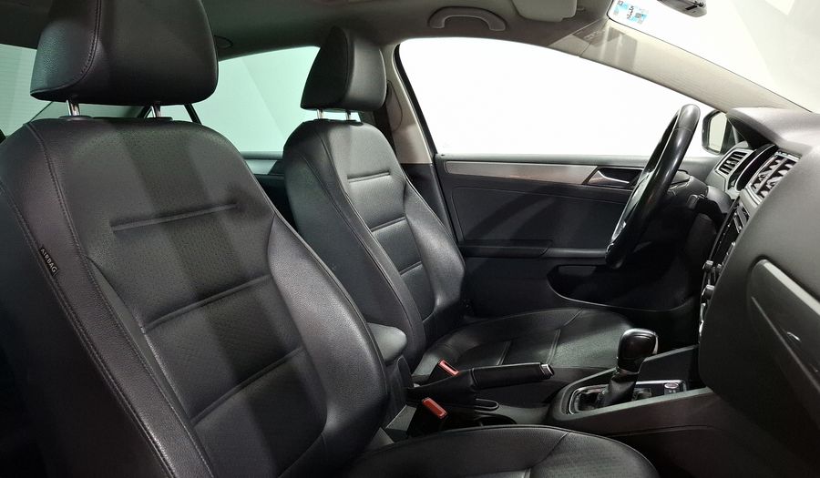 Volkswagen Jetta 2.5 SPORTLINE BOLSA PAQWELT TECHO TIP. Sedan 2015