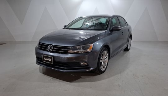 Volkswagen • Jetta