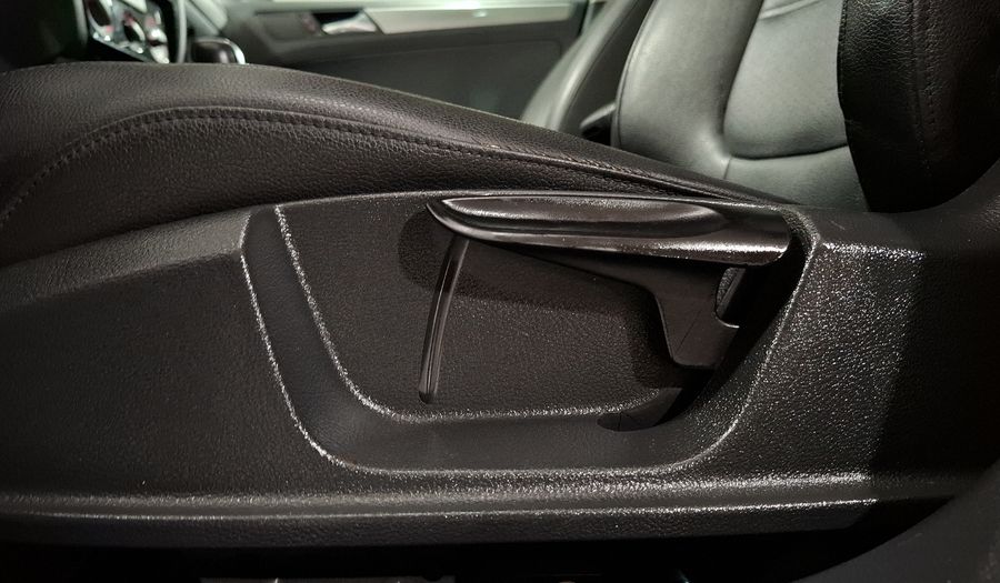 Volkswagen Jetta 2.5 SPORTLINE BOLSA PAQWELT TECHO TIP. Sedan 2015