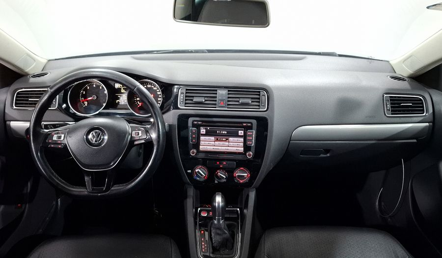 Volkswagen Jetta 2.5 SPORTLINE BOLSA PAQWELT TECHO TIP. Sedan 2015