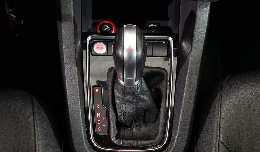 Volkswagen Jetta 2.5 SPORTLINE BOLSA PAQWELT TECHO TIP. Sedan 2015