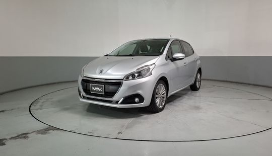 Peugeot • 208