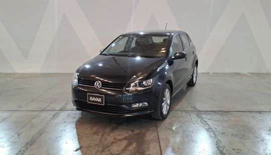 Volkswagen • Polo